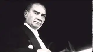İzmirin dağlarında çiçekler açar