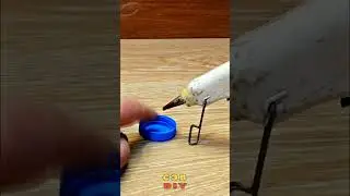 A little trick with the glue gun .