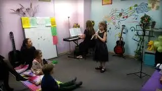 Выступление ученицы по блокфлейте Даши