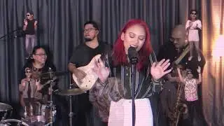 AIN'T IT FUN - PARAMORE (ANGGUK COVER)
