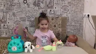 Игрушки для Ксюшки. Собачка в переноске. Набор посуды