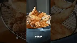 Master crispy fried chicken wings in no time!🔥 Perfect for any occasion. #FriedChicken #CookingTips