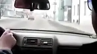 Щас светофор будет. Инструктор учит водить 12 часов и 44 секунды