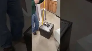 Sentry safe pry open