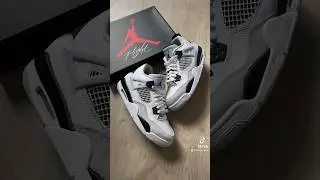 Nike Air Jordan 4 Retro Military Black