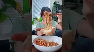 Spaghetti on white bread? Yay or Nay?! 🍝 