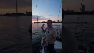 Огромные флагштоки на заливе  #яхтинг  #видеоурокияхтинг  #обучениеяхтингу