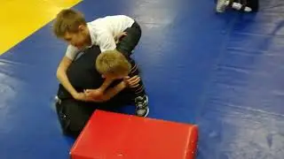 Крав-мага тренировка самозащита для детей самооборона для подростков рукопашный бой тренировка