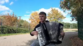 КРУЖИТСЯ И ПАДАЕТ ЛИСТ КЛЕНОВЫЙ🍁🍁🍁 БАЛЬЖИК🎹🎹🎹АККОРДЕОН