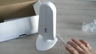 Комнатная антенна BAS 5102 для приёма цифровых эфирных телеканалов.