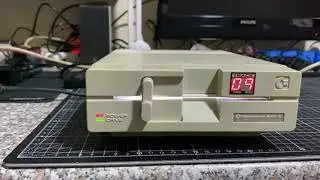 1541 II mit Trackdisplay und Speeddos Kernal