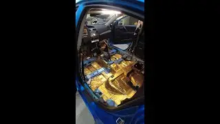 Шумоизоляция пола Mazda 3, второе поколение. #shorts
