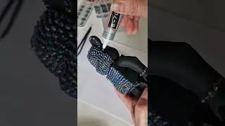 Клеем стразы на Bearbrick/гипсовая заготовка/#bearbricks  #гипс