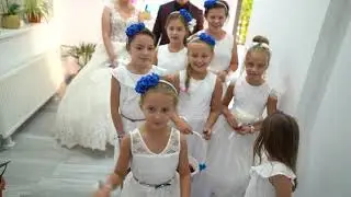 Kula bazeni Ćoralići Isječak iz svadbe ulazak mladenaca Foto Armada