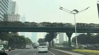Suasana Lalu-Lintas Sepanjang Jalan Sudirman-Thamrin Pagi Hari Ini