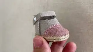 Sapatilha cou poa cinza