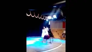 Китаянки играют на окарине 2 / Chinese girls play ocarina 2
