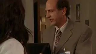 Scrubs - Ted son badge smiley et son révolver