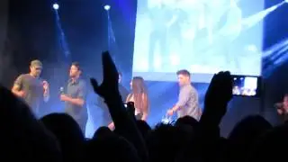 Jensen & Misha Dance with a Fan!