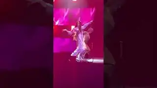 Ella dice , Tini , Chile