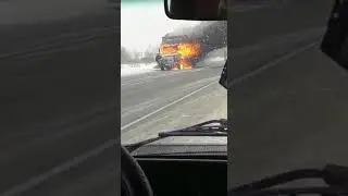 Загорелась машина Почты Россия
