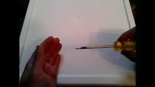 How I found replacement screws for the base stand of my Dynex 32