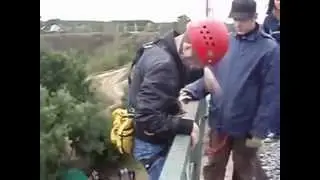 Прикол! Жалко парня !
