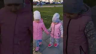 София  и Элина.