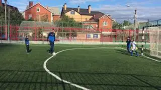 это надо видеть,что он творит))))