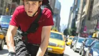 Joseph Gordon Levitt Has Invaded Summer Again
