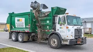 Autocar WX64 - McNeilus AutoReach Garbage Truck