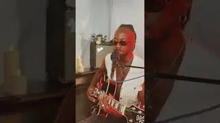« Honesty » by @PinkSweats  #rnbmusic #singer #acousticcover 🎸