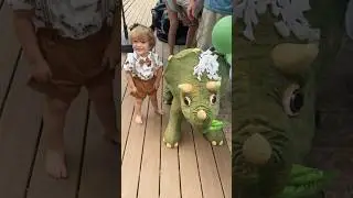 Best bday 🎁! #dinosaurs #toyreview #toddlerlife #toddlermom #bestgiftsforkids #momlife #vintagetoys