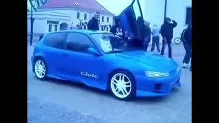 Ty co to za fura? Civic?