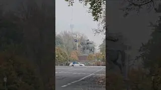Zooming Amir Temur Monument 