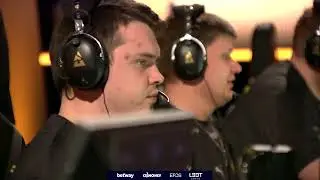 A hand shaking 1v2 from interz | Gambit Vs Navi | Blast Premier World Fall 2021