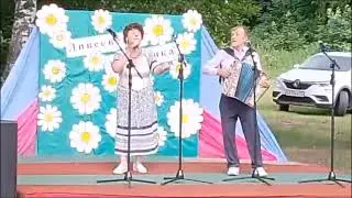 Супруги Сазоновы для гостей и односельчан на Троицу-23. 06. 2024 г. с. Верякуши