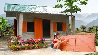 Installing Sturdy Wooden Doors and Windows; The House is Gradually Taking Shape
