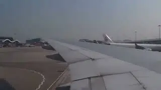 CATHAY PACIFIC B777-200 LANDING AT HONG KONG INTERNATIONAL AIRPORT