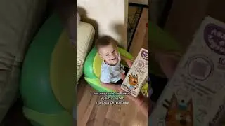 Саша смотрит мультик и делает распаковку!