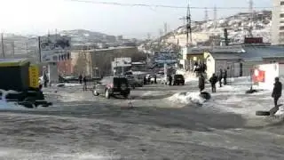 2010-12-12. Владивосток после снега с дождем. Зеленый угол.