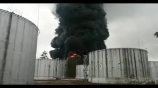 Горит нефтебаза в Чернигове.