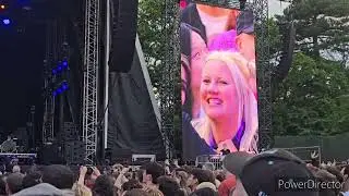 Avril lavigne at tk max summer sessions bedford with special guests phem & lottery winners