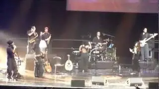 'Be Yom Shabbat' following 'Im Tachpetza' by Idan Raichel Project Paris 2012 Live