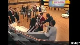 ДРАКА В ПРЯМОМ ЭФИРЕ 😂