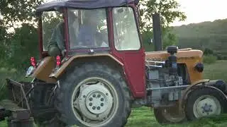Sianokosy 2021. C330 vs rotacyjna.