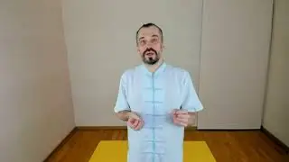 Ба Дуань Цзин. 3-е упражнение. Ложный вдох.