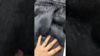 Видеообзор мохер синий пальтовый с буклированной основой.