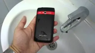 Водоотталкивающее покрытие P2i в Alcatel One Touch 992D