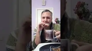 ASMR. ПЬЮ КОРОЛЕВСКИЙ КОФЕ И КУШАЮ БУТЕРБРОД С ДОКТОРСКОЙ КОЛБАСОЙ